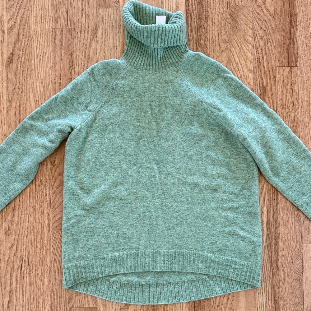 J. Crew Women's Green Turtleneck Sweater